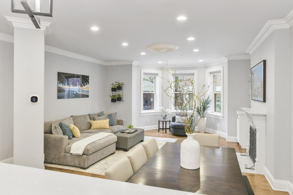 63 Saint Botolph St # 1