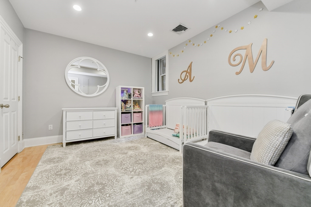 63 Saint Botolph St # 1