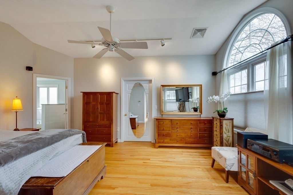 505 Crafts St