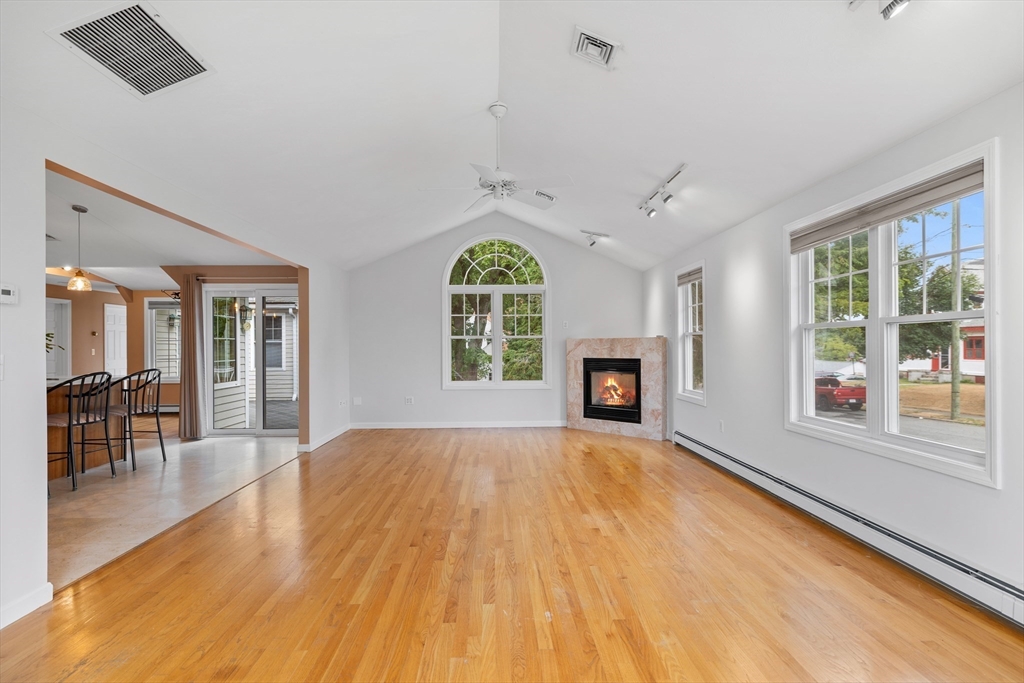 505 Crafts St