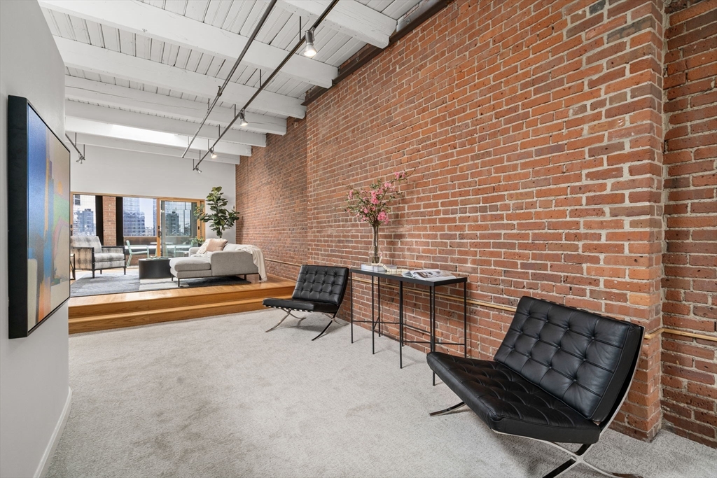 33 Sleeper St # 605