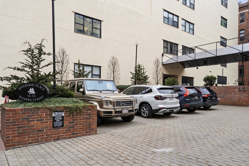 33 Sleeper St # 605