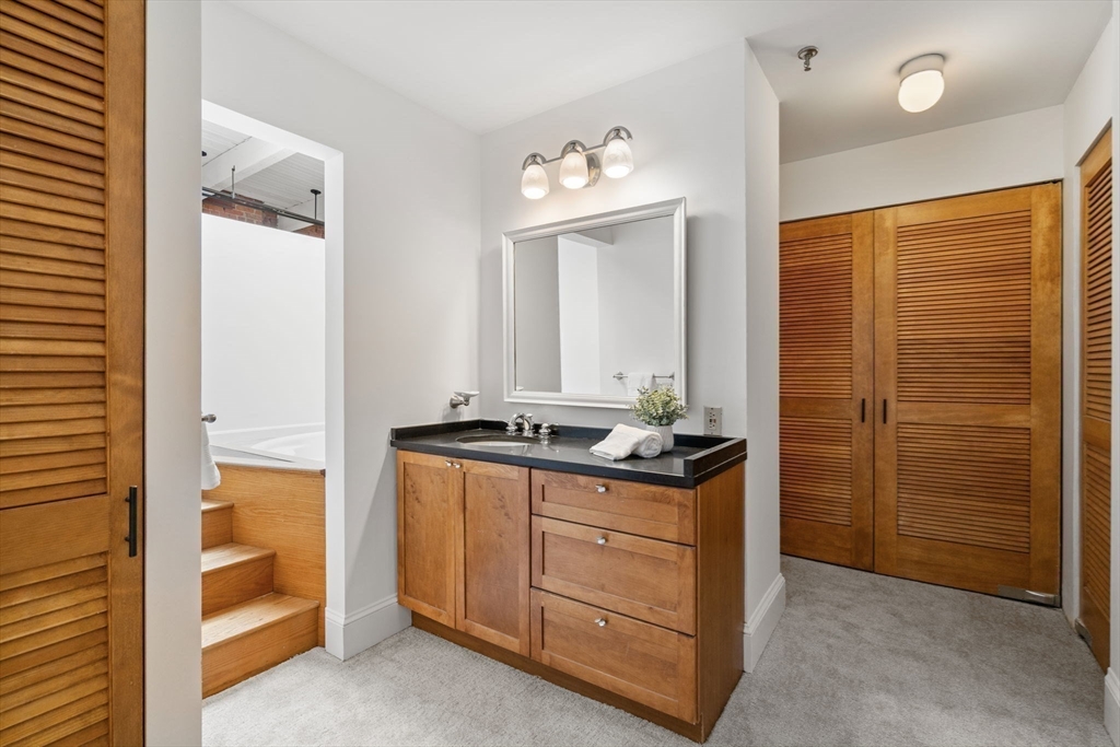 33 Sleeper St # 605