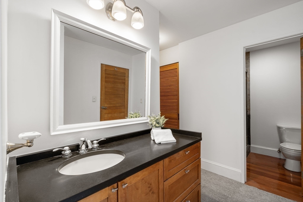 33 Sleeper St # 605