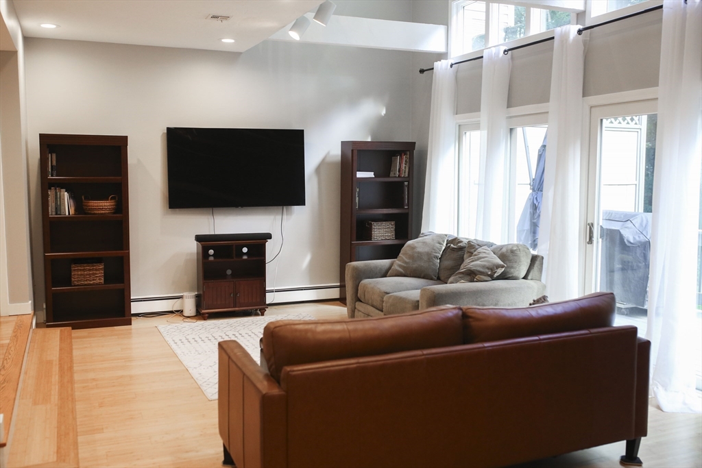 5 Applewood Ln. # 5