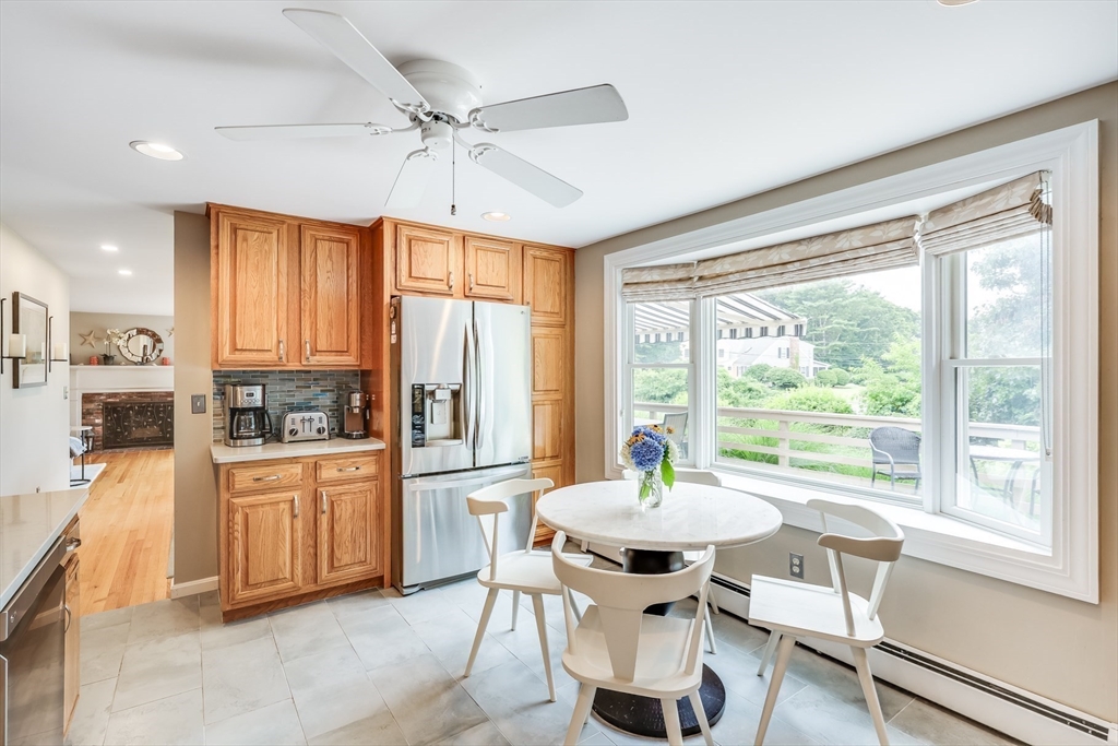 64 Grouse St