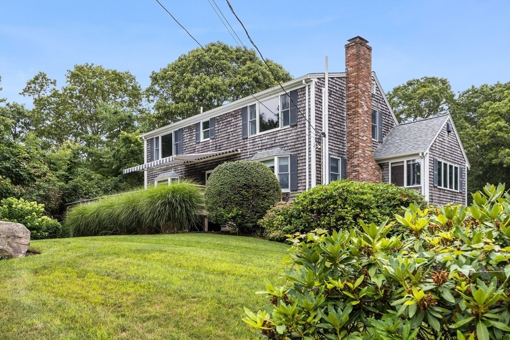 64 Grouse St
