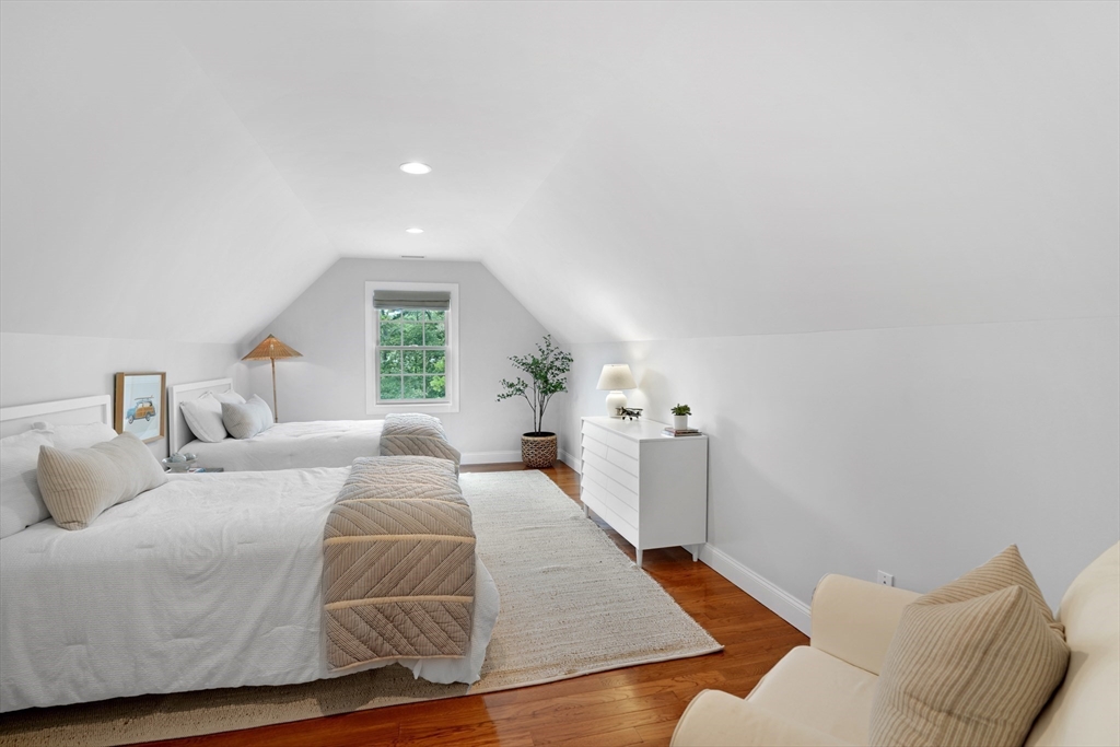 7 Whistling Swan Circle