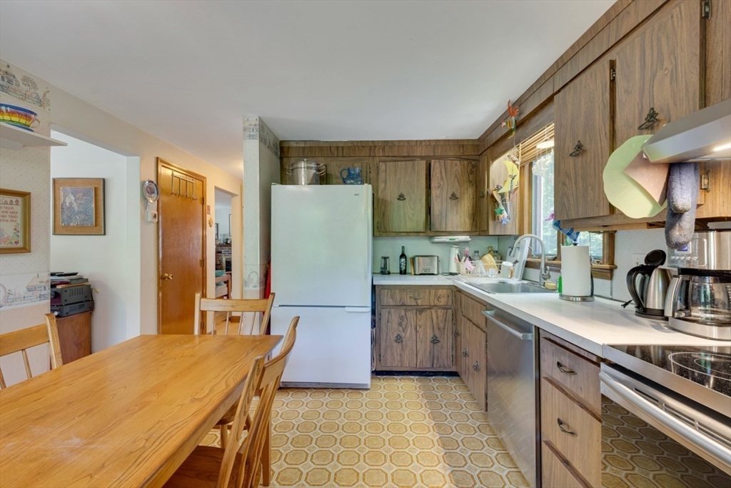27 Maplewood Ave