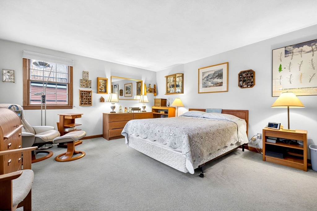 27 Maplewood Ave