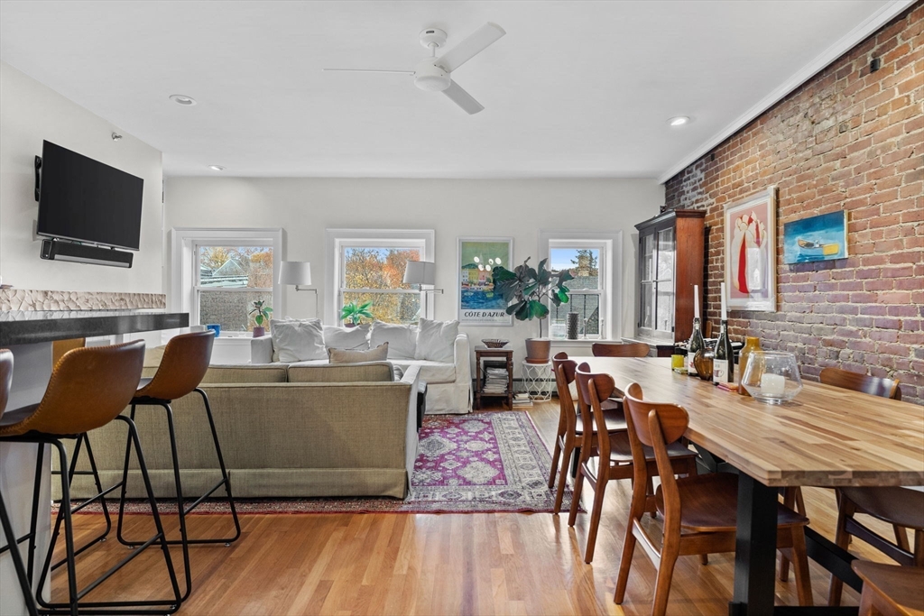 1778 Beacon St # 302