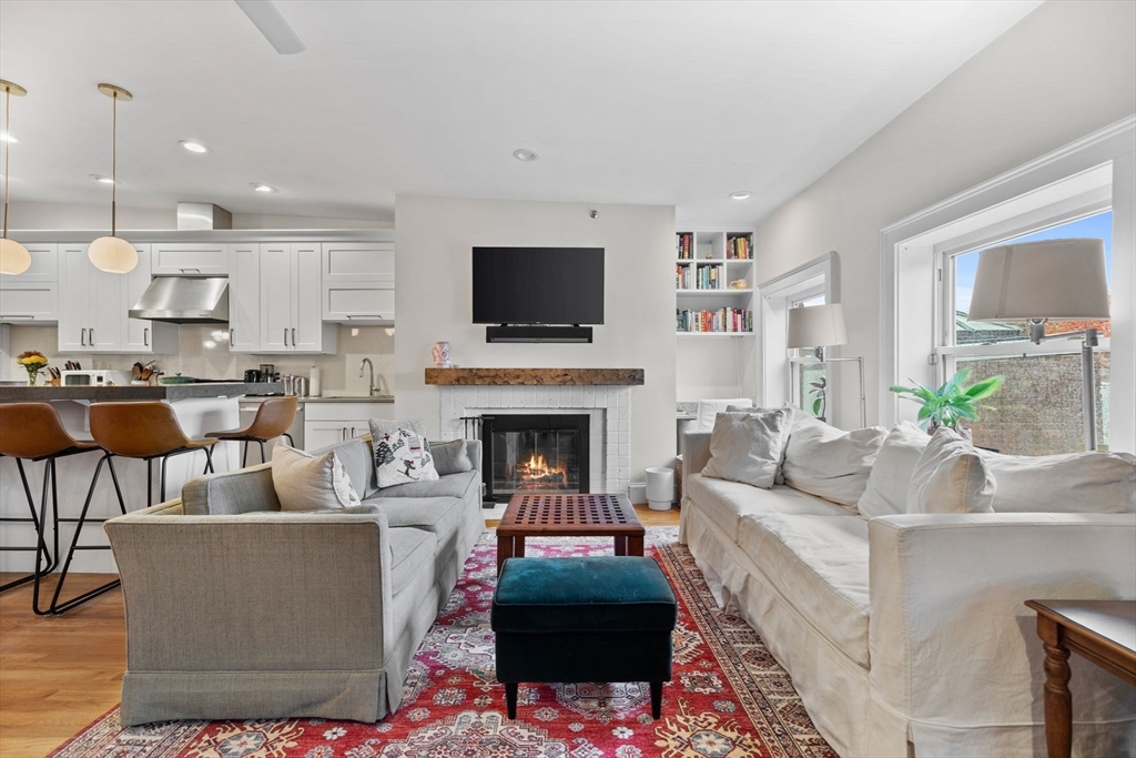 1778 Beacon St # 302