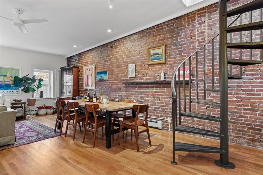 1778 Beacon St # 302
