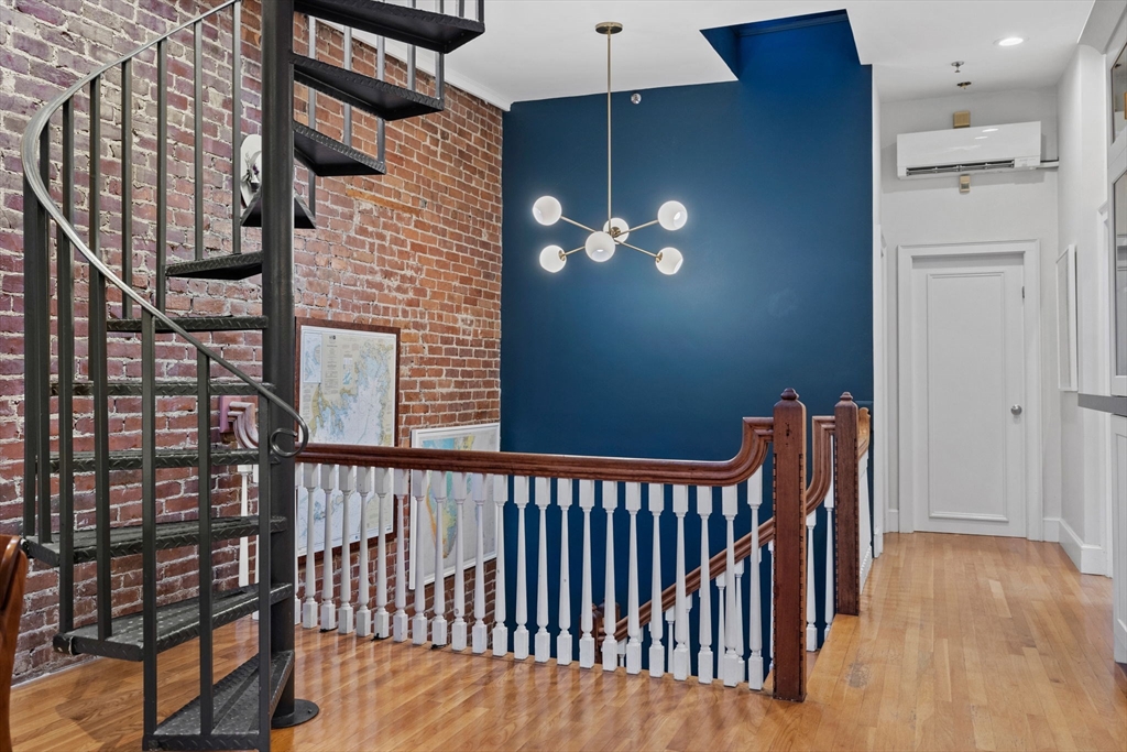 1778 Beacon St # 302