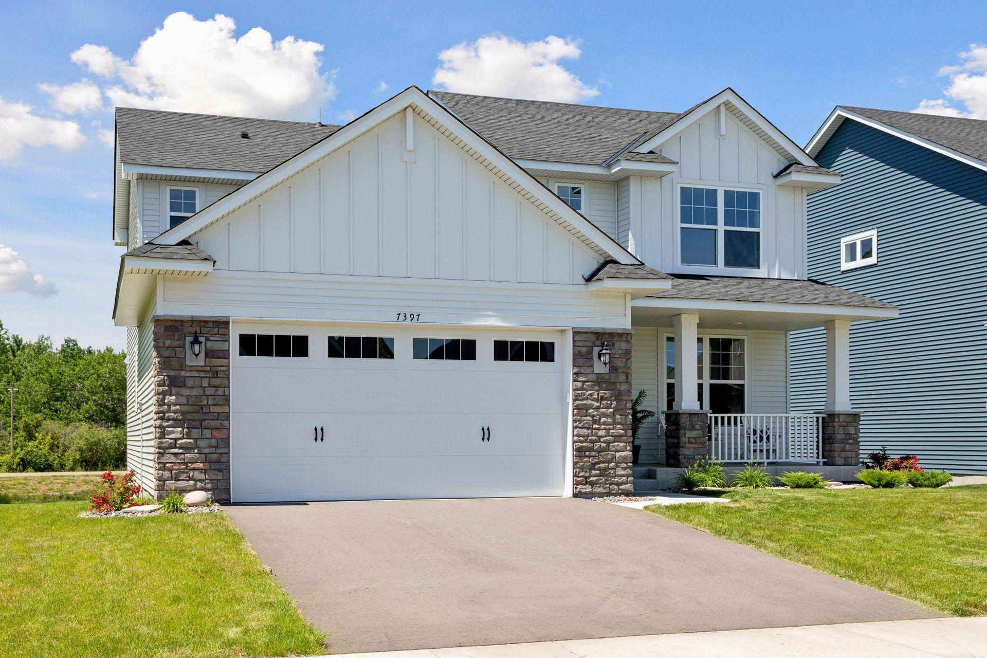 7397 Forest Lane