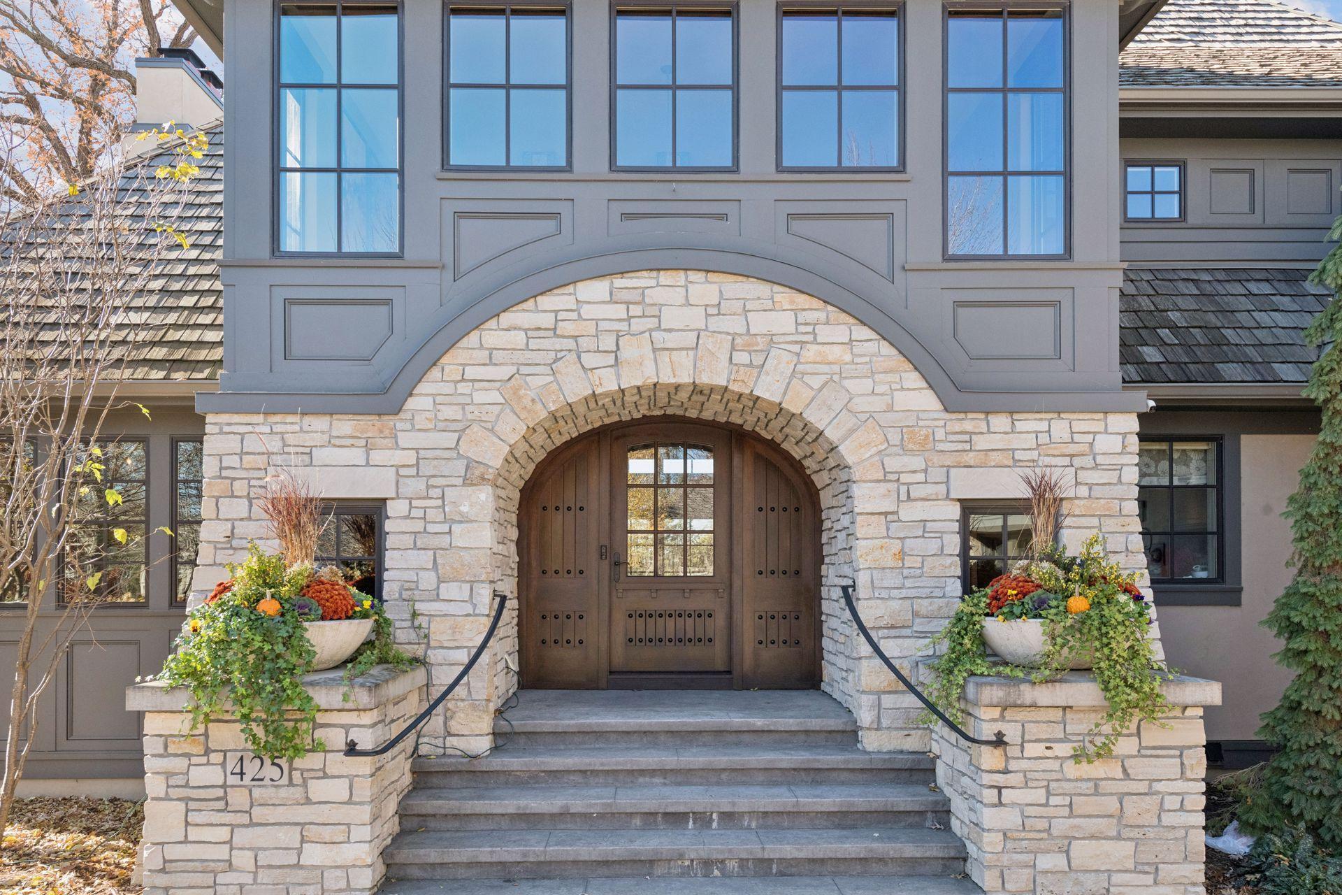 425 Carpenters Point