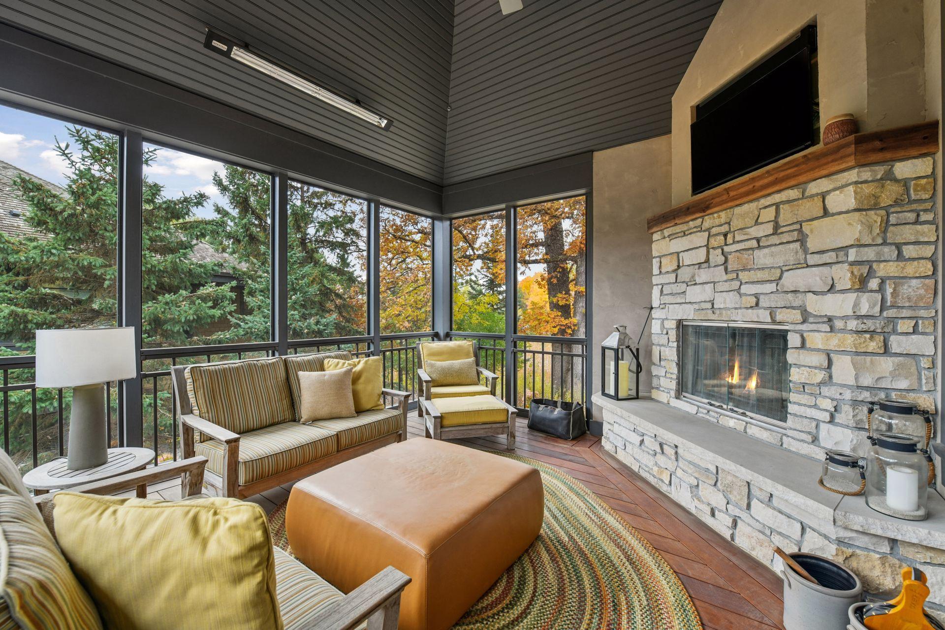 425 Carpenters Point