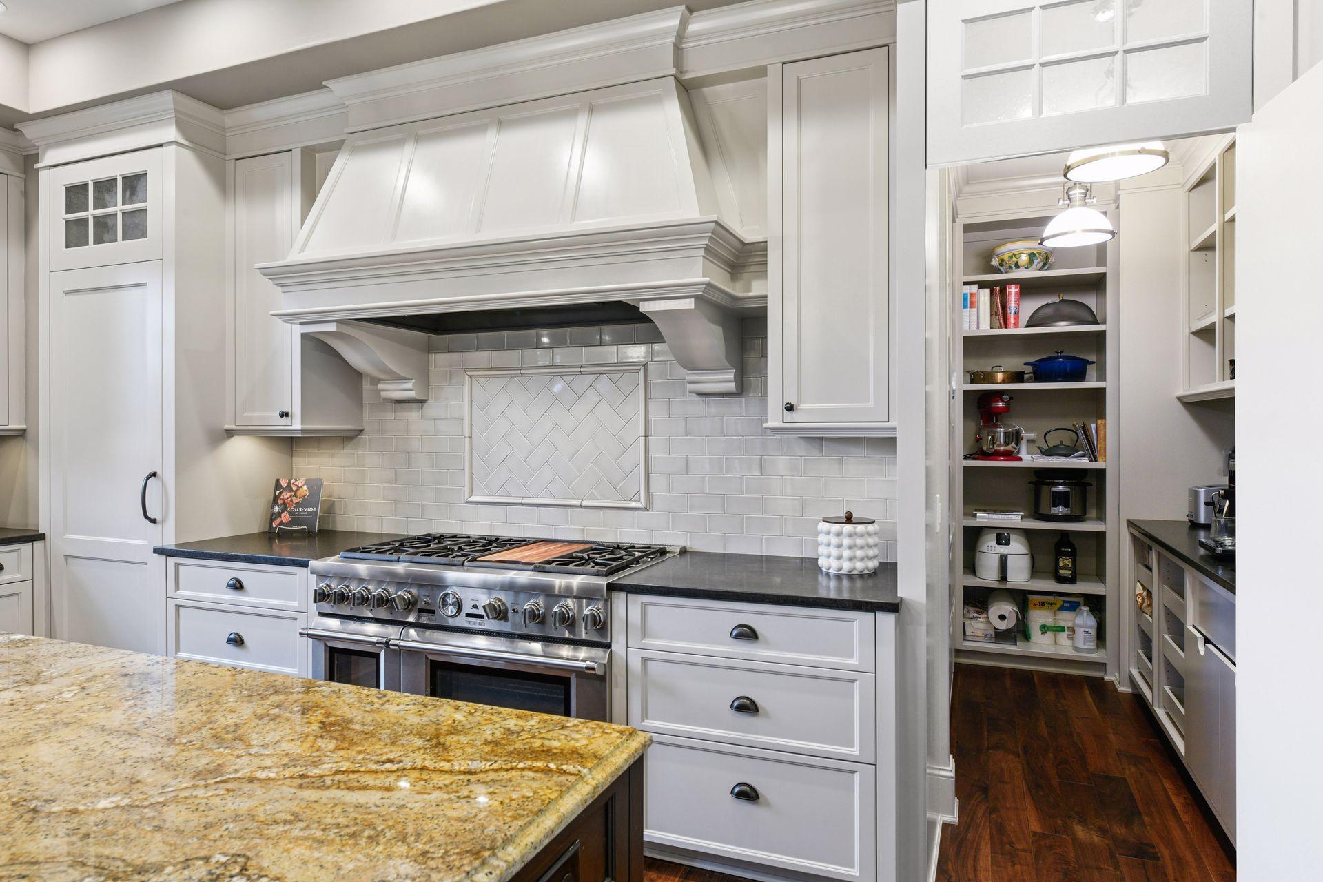 425 Carpenters Point