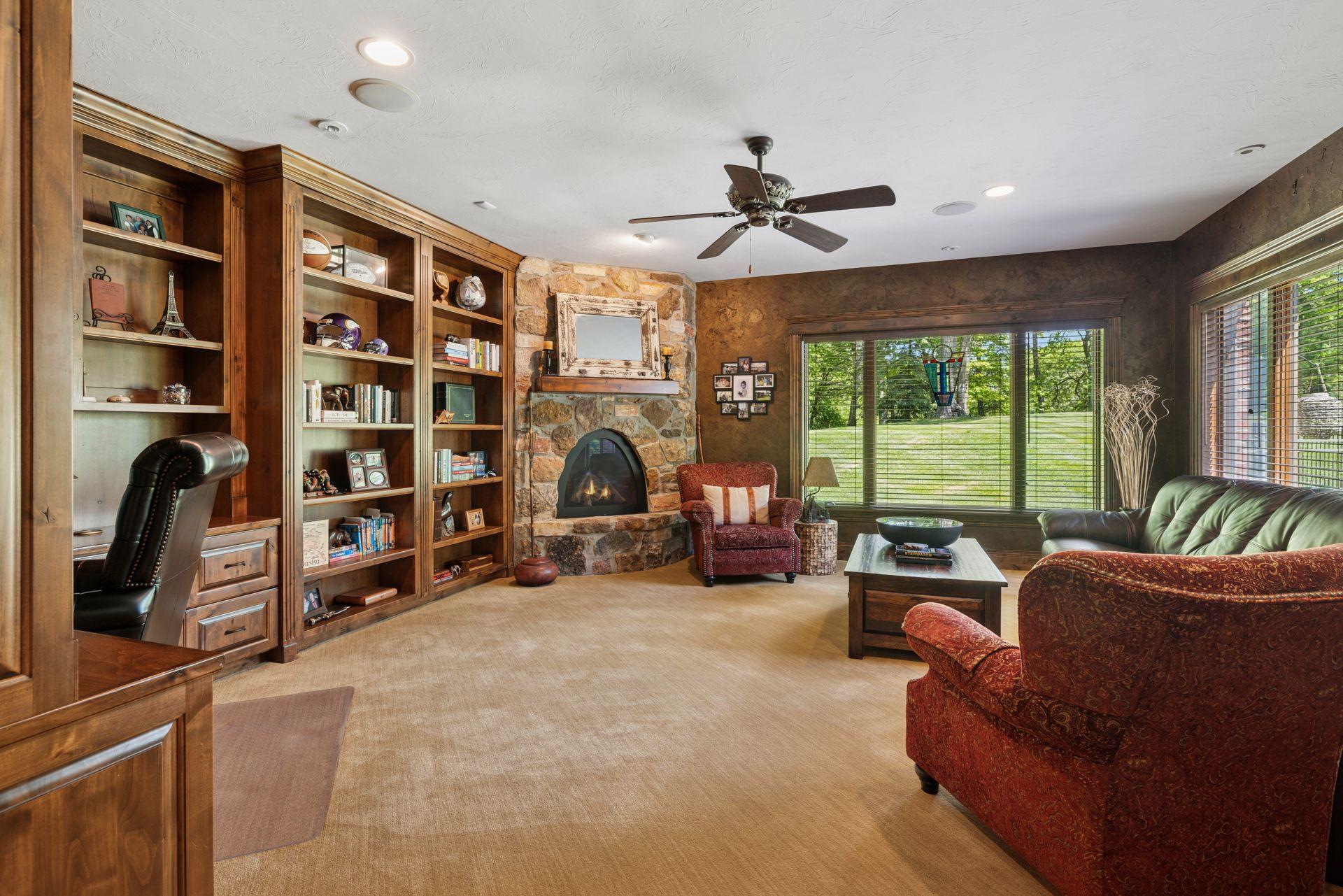 614 Hidden Creek Trail