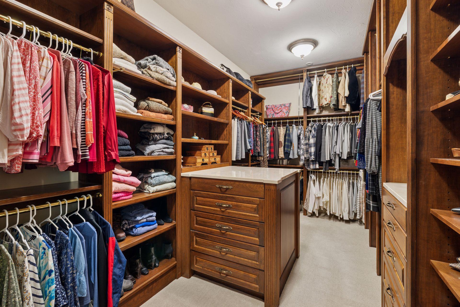 614 Hidden Creek Trail