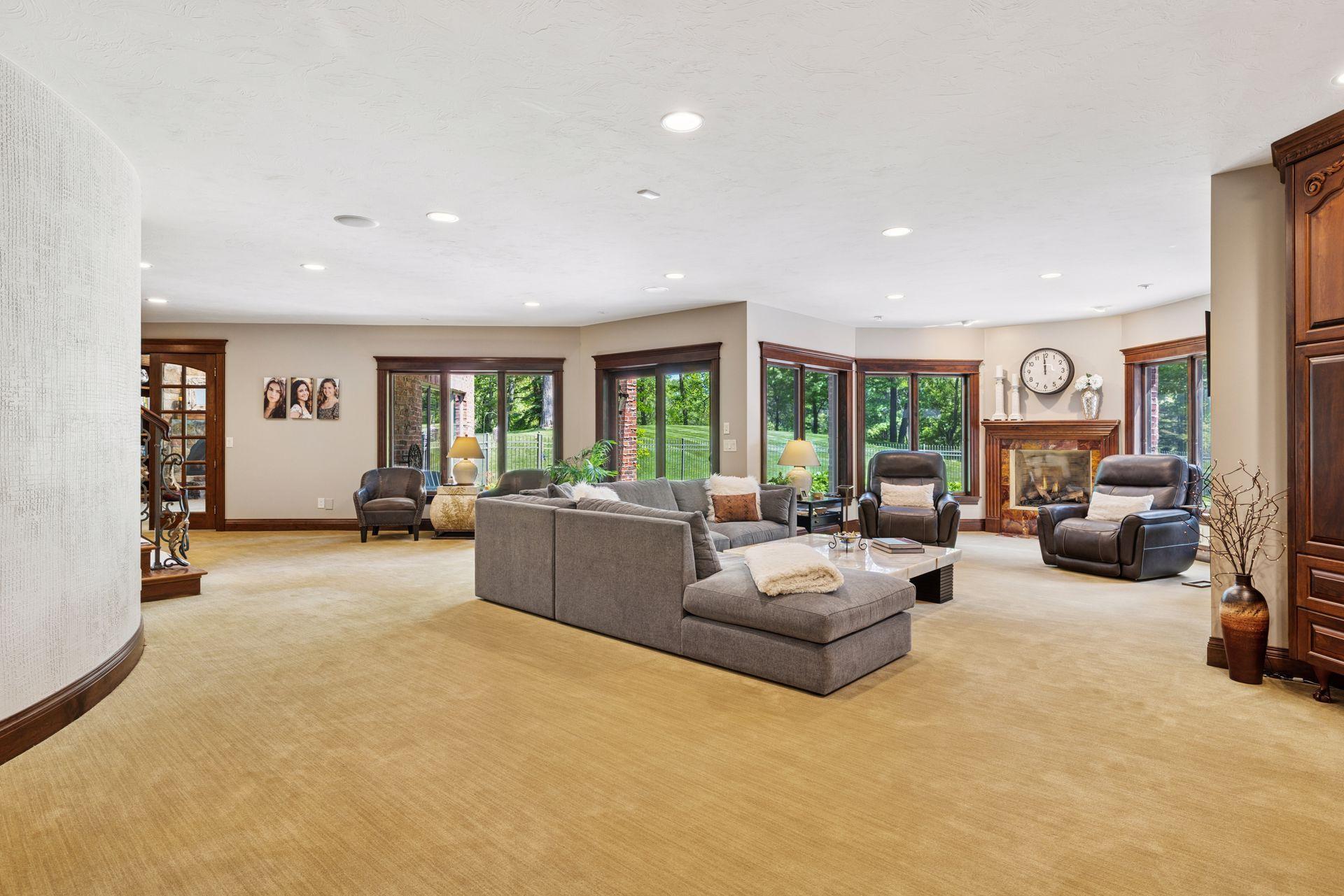 614 Hidden Creek Trail