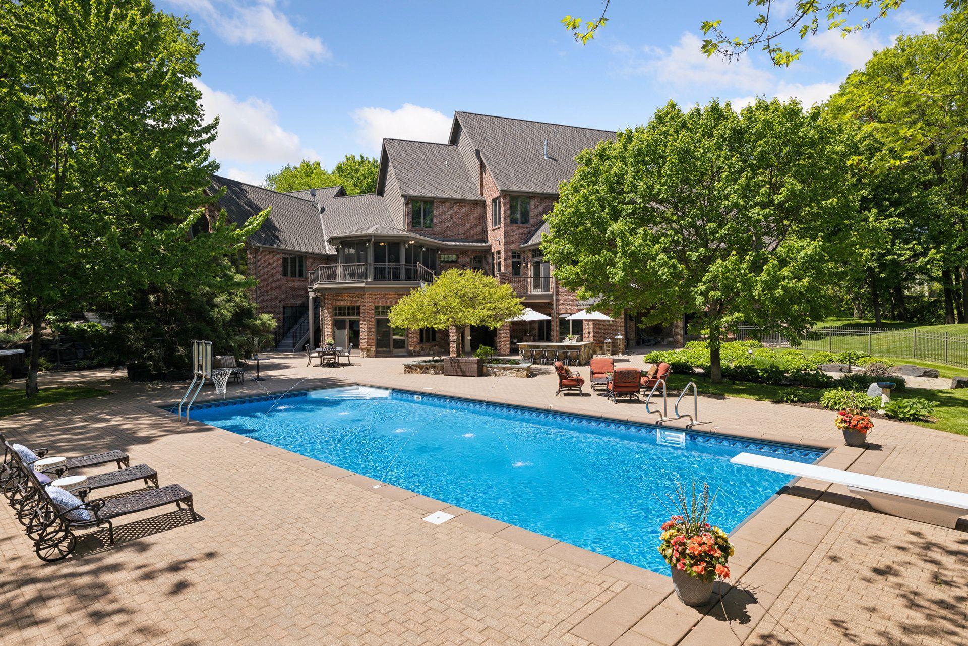 614 Hidden Creek Trail