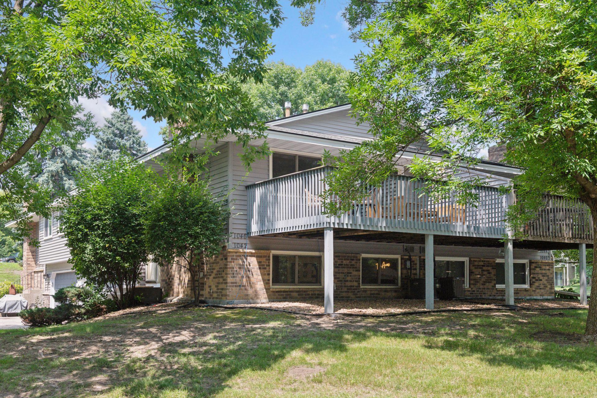 1042 Pontiac Lane