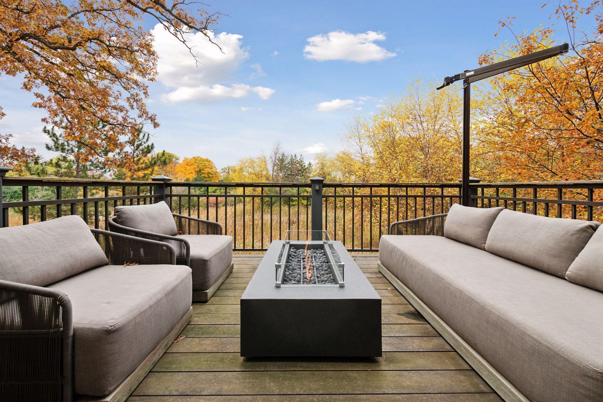 425 Carpenters Point