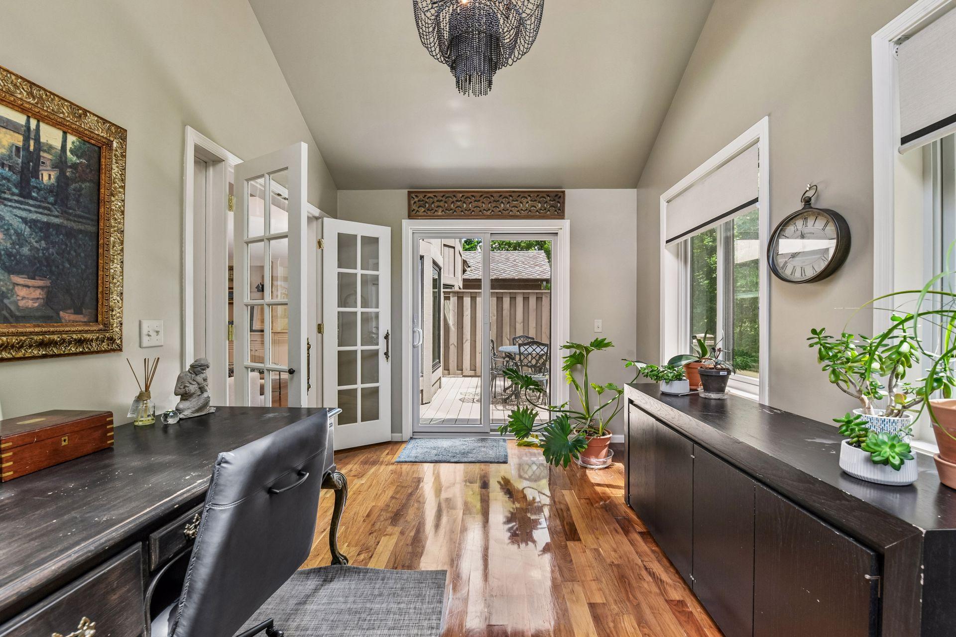 1140 Hollybrook Drive