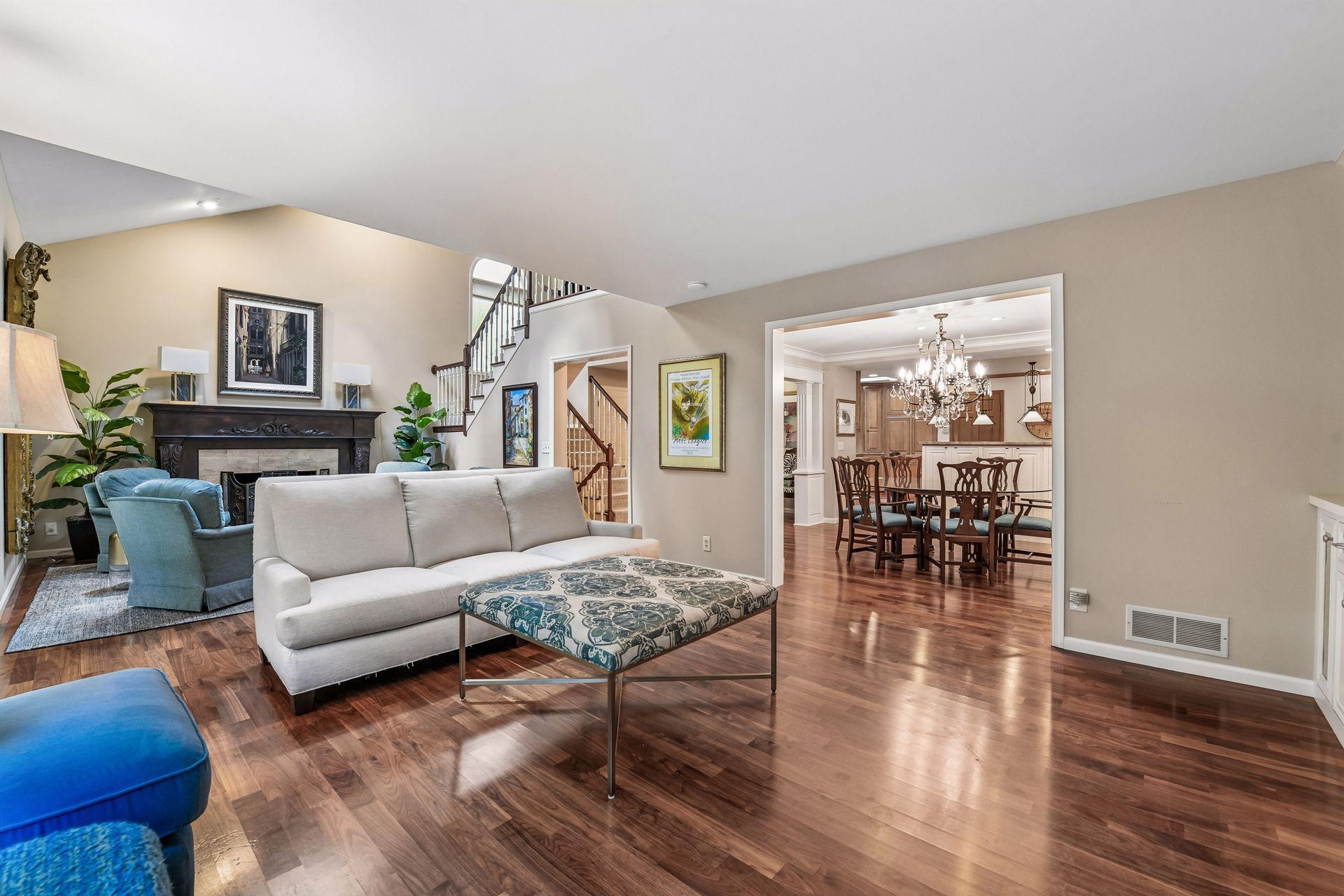 1140 Hollybrook Drive