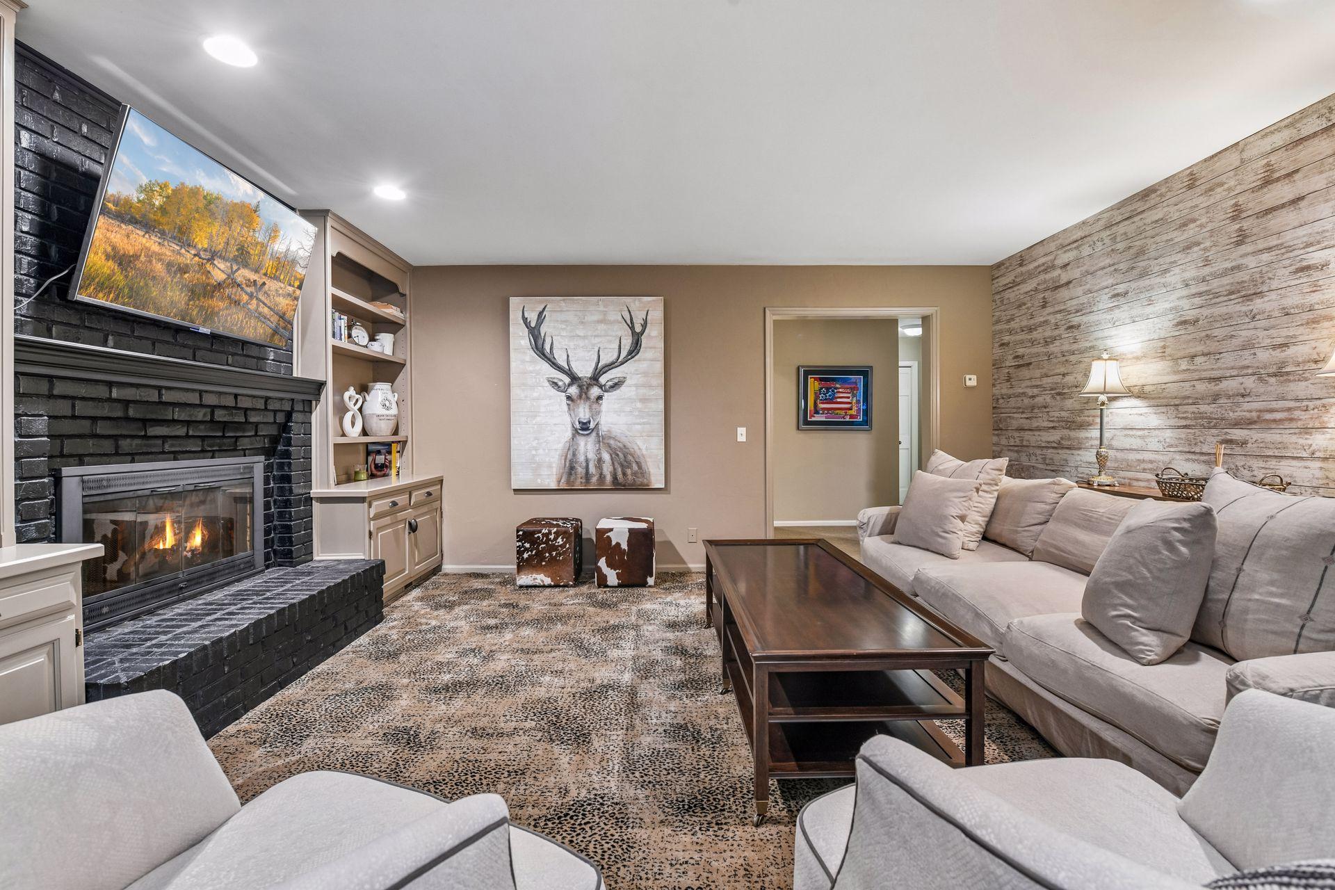 1140 Hollybrook Drive