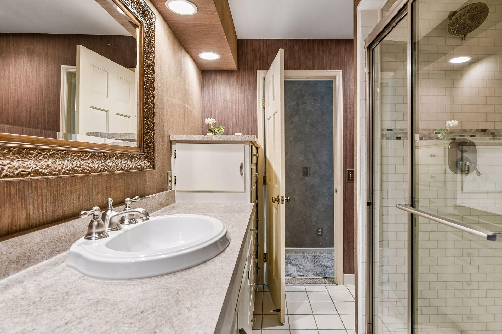 1140 Hollybrook Drive