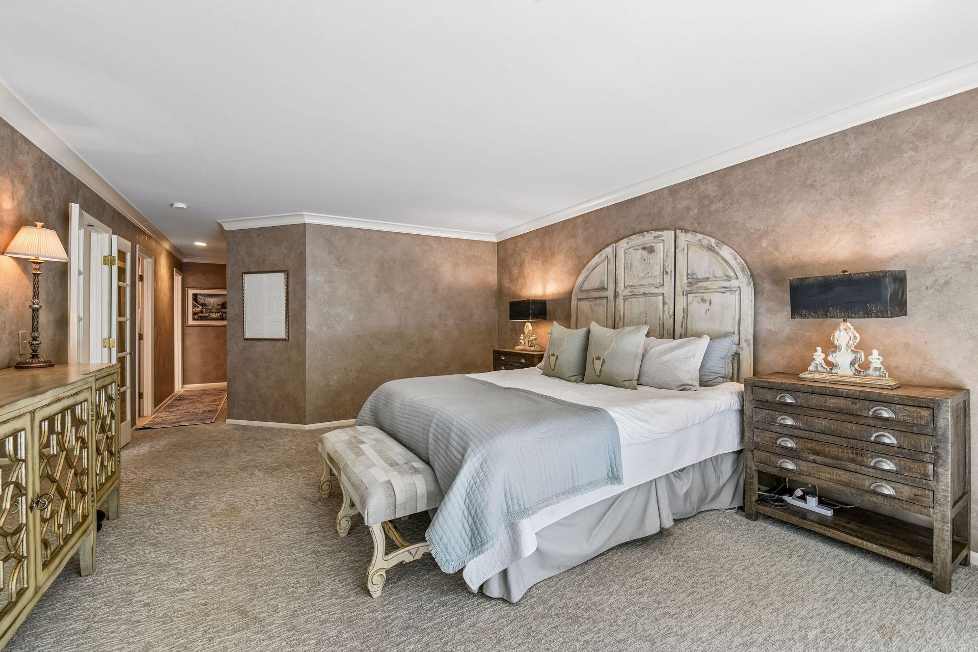 1140 Hollybrook Drive