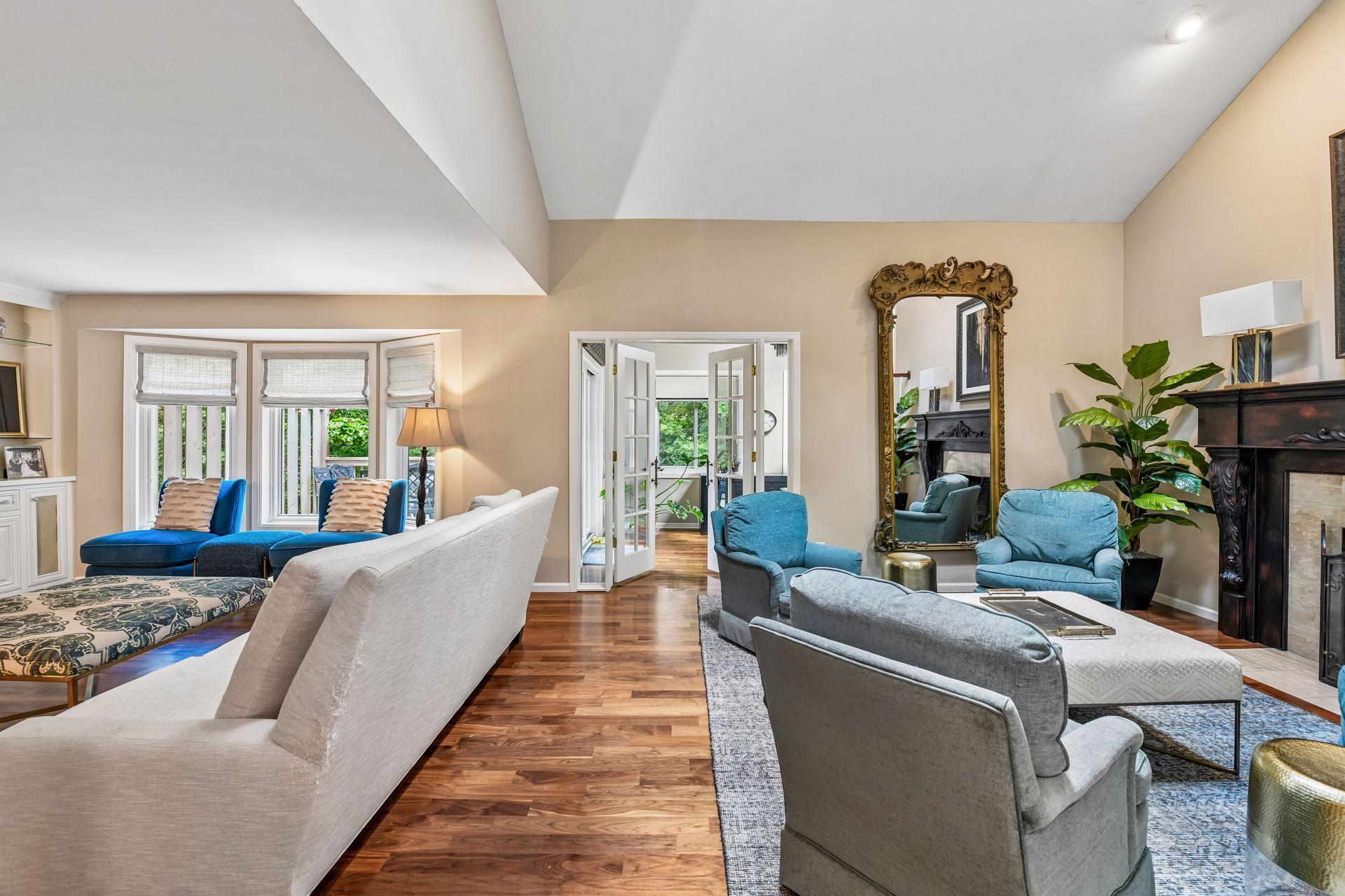 1140 Hollybrook Drive