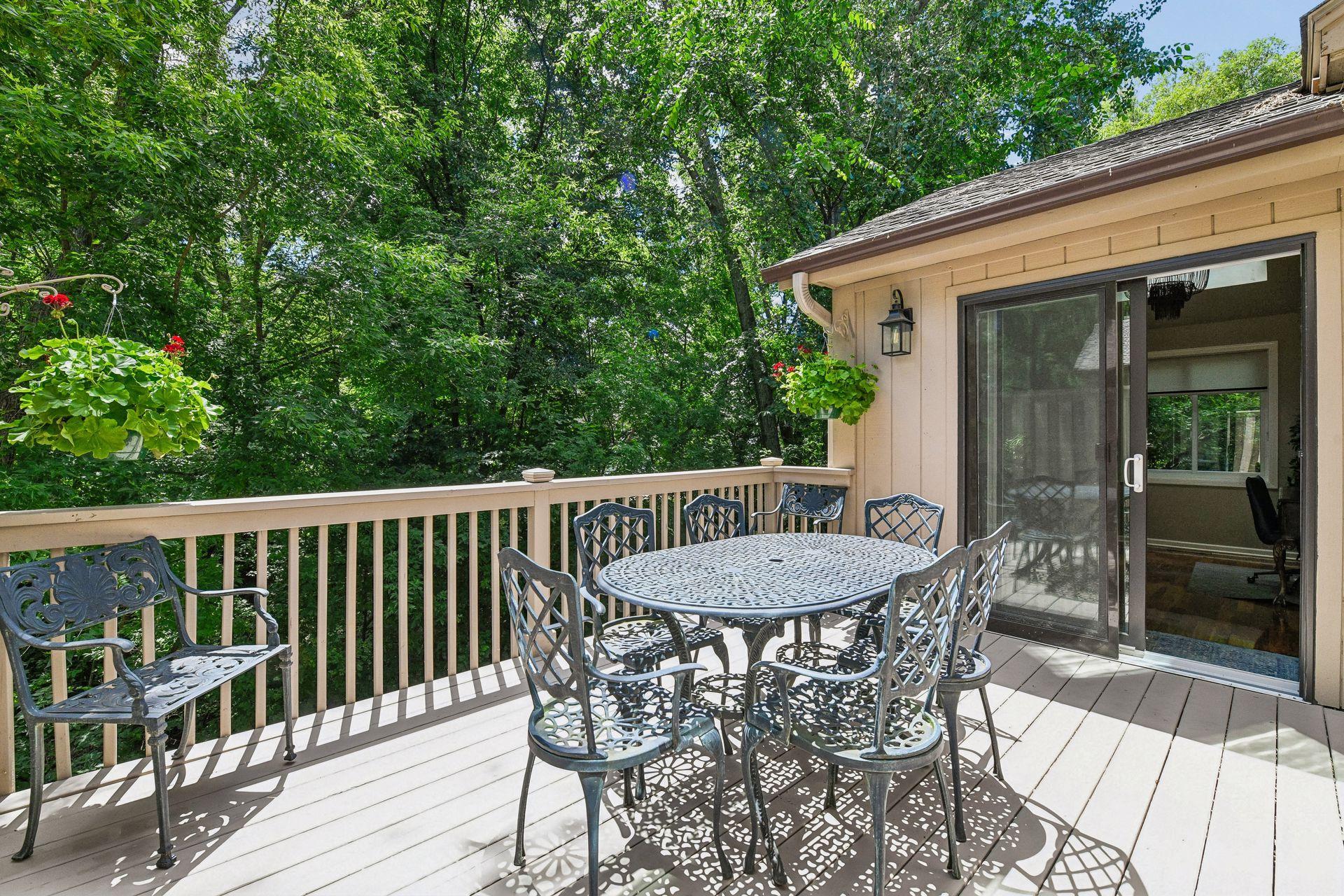 1140 Hollybrook Drive