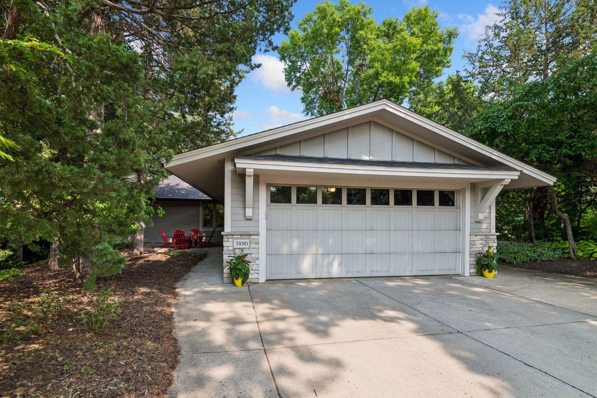 3890 Lone Cedar Lane
