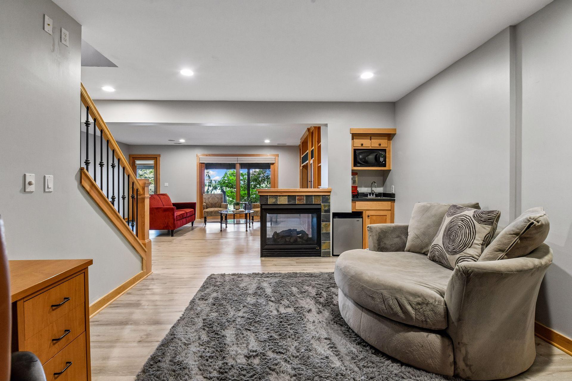 3890 Lone Cedar Lane