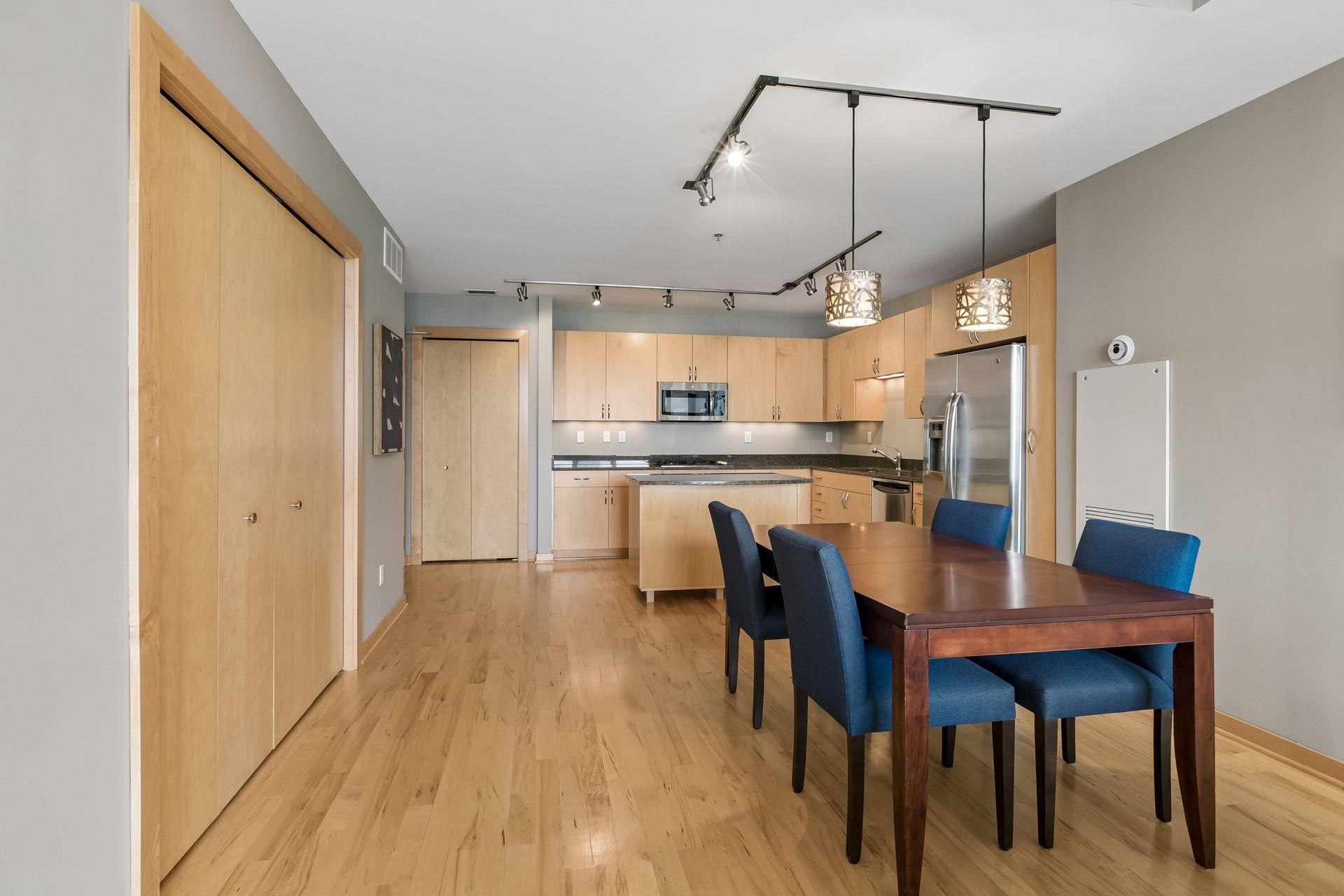 215 10th Avenue S Unit: 637