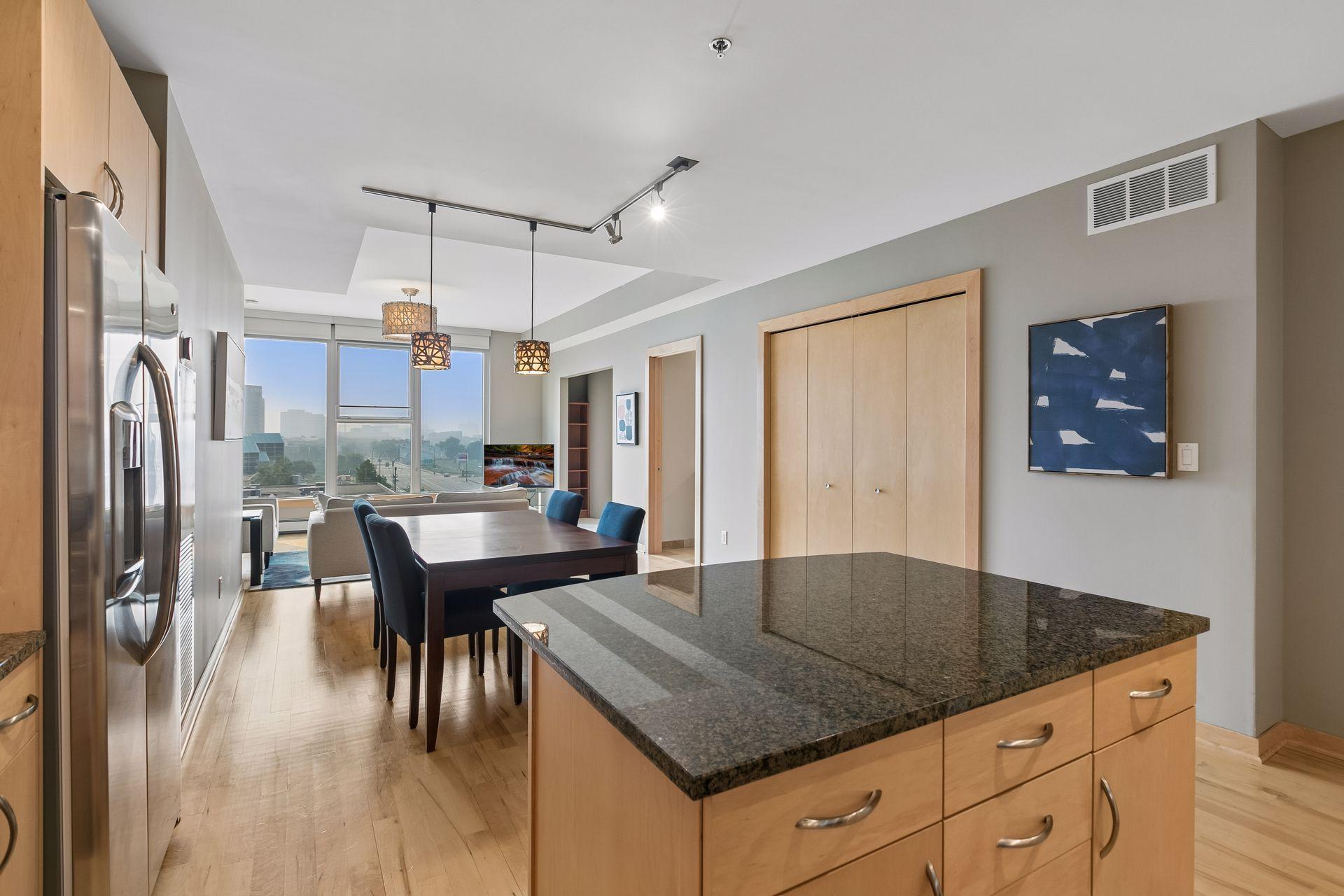 215 10th Avenue S Unit: 637