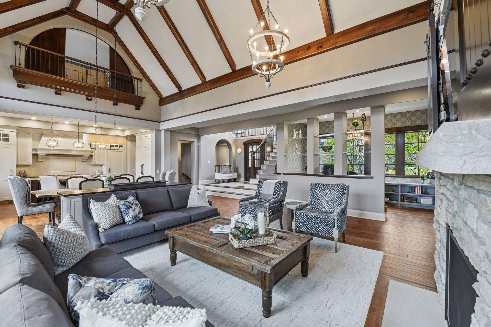 425 Carpenters Point