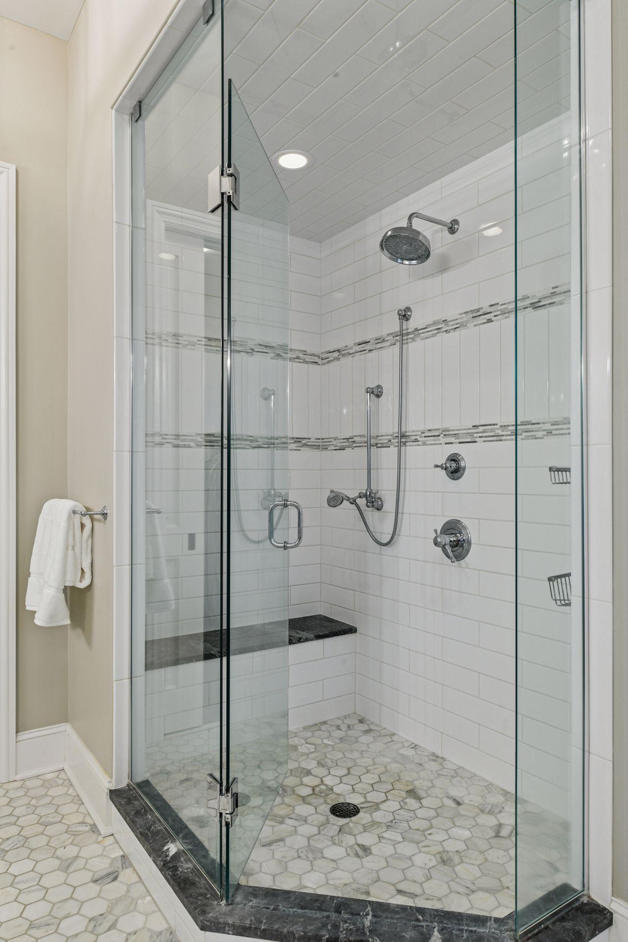 425 Carpenters Point