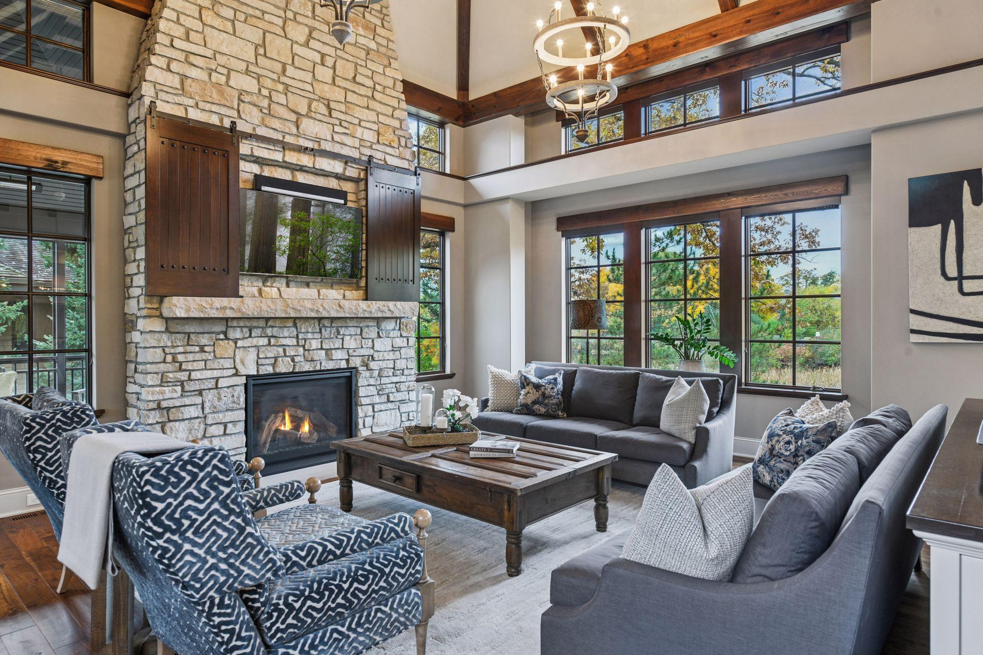 425 Carpenters Point
