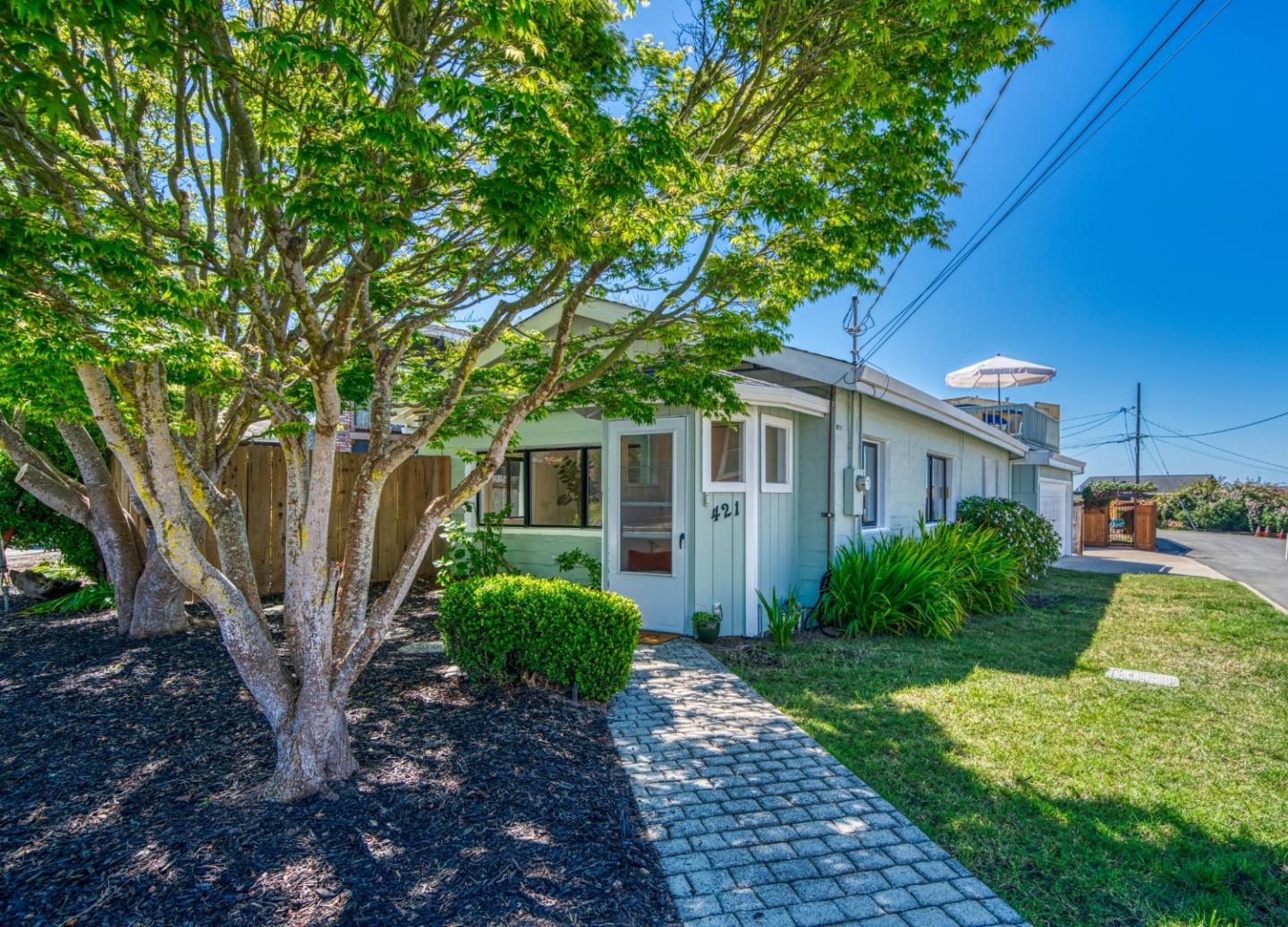 421 Park Drive