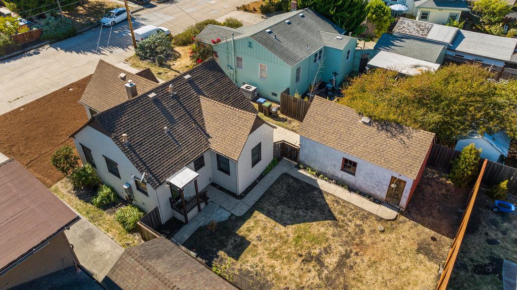 1430 Laurel Street