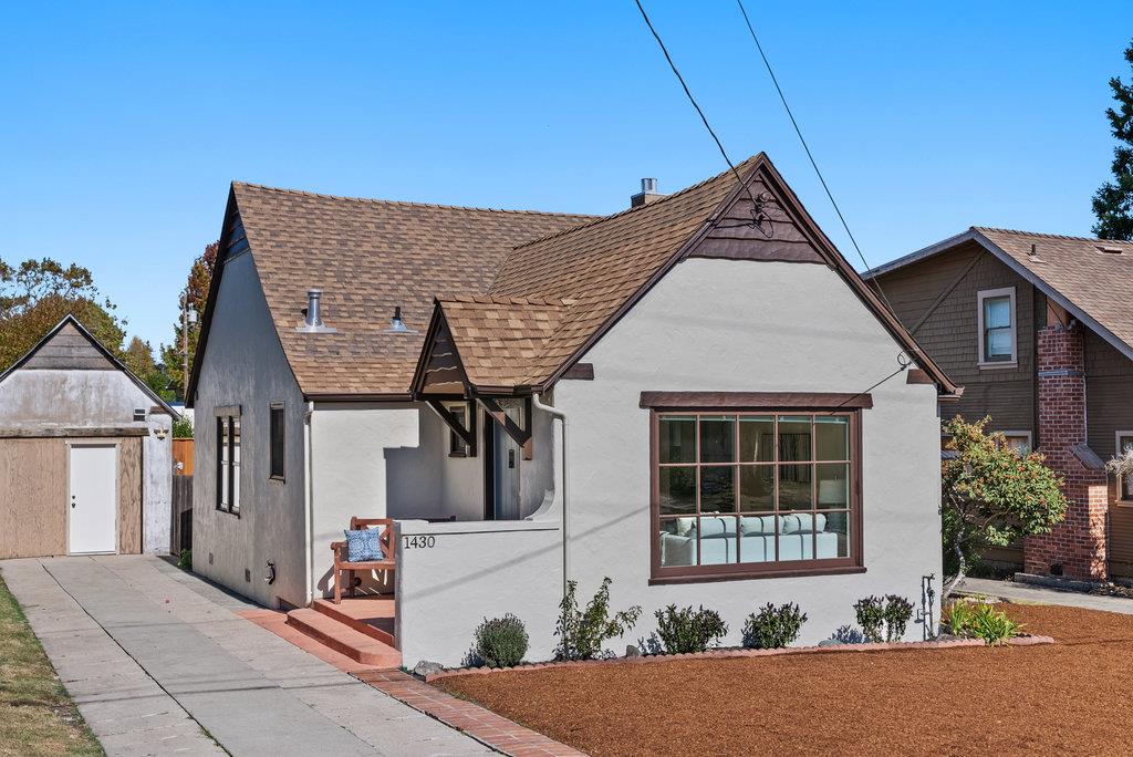 1430 Laurel Street