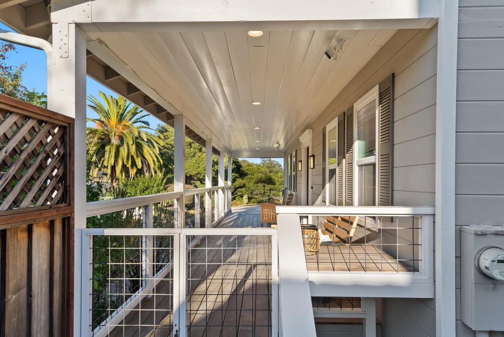 207 Harbor Drive