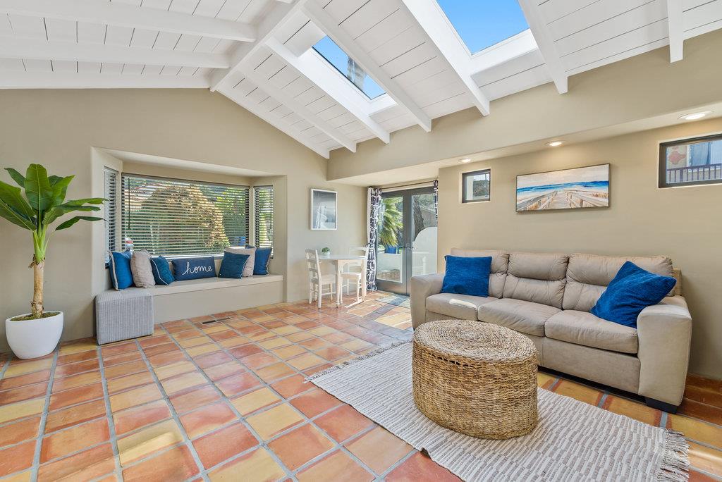 201 Venetian Road