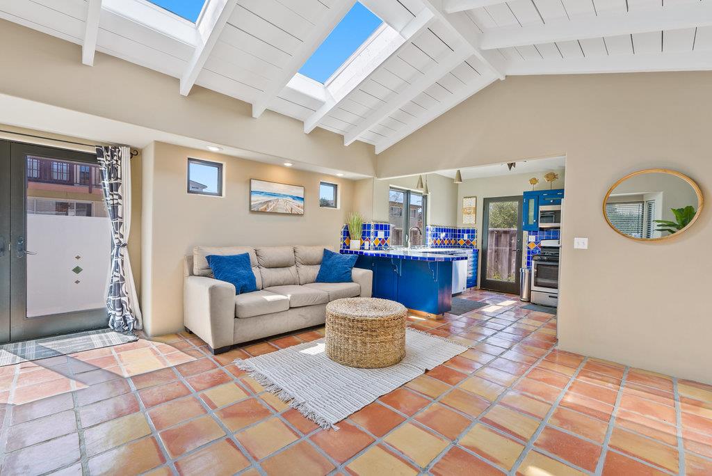 201 Venetian Road