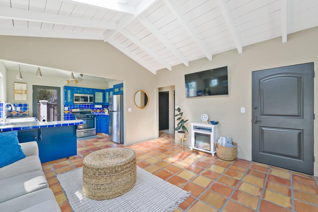 201 Venetian Road