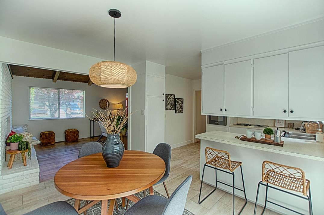 135 Hollywood Avenue